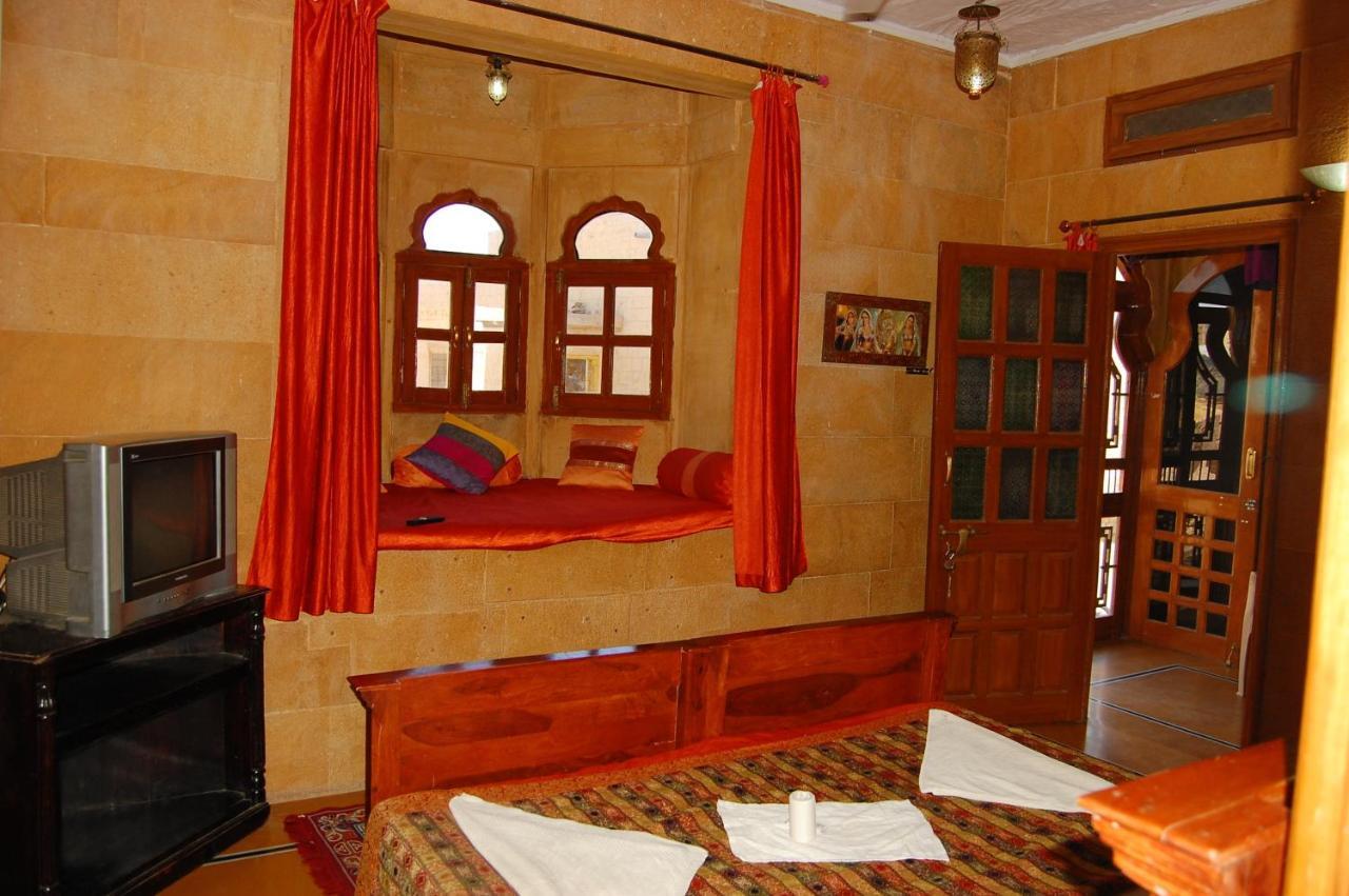 Hotel Pol Haveli Jaisalmer Habitación foto